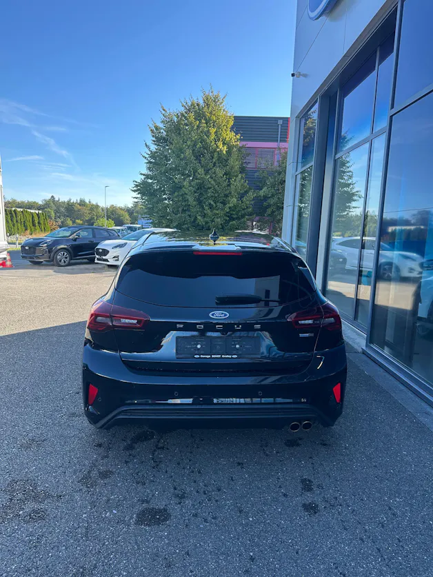 FORD Focus 1.0i EcoB Hybrid 155 ST-Line Vignale