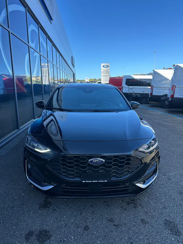FORD Focus 1.0i EcoB Hybrid 155 ST-Line Vignale