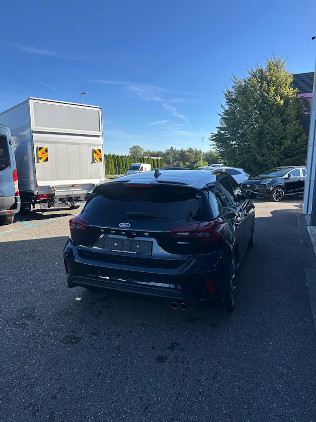 FORD Focus 1.0i EcoB Hybrid 155 ST-Line Vignale