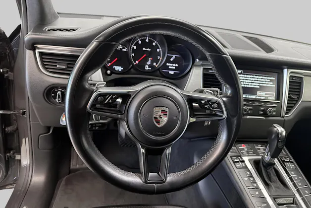 PORSCHE Macan Turbo PDK