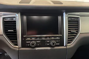 PORSCHE Macan Turbo PDK
