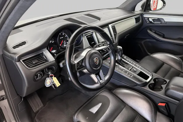 PORSCHE Macan Turbo PDK