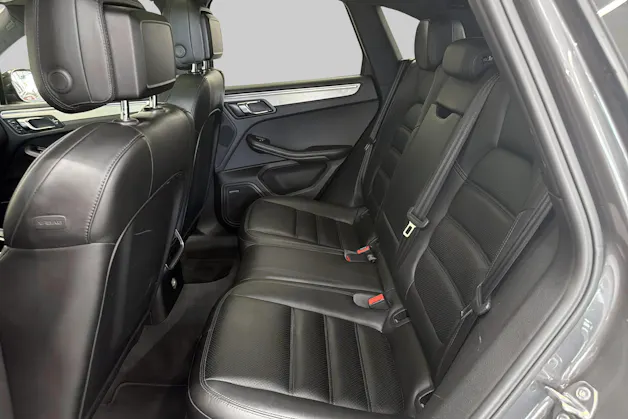PORSCHE Macan Turbo PDK
