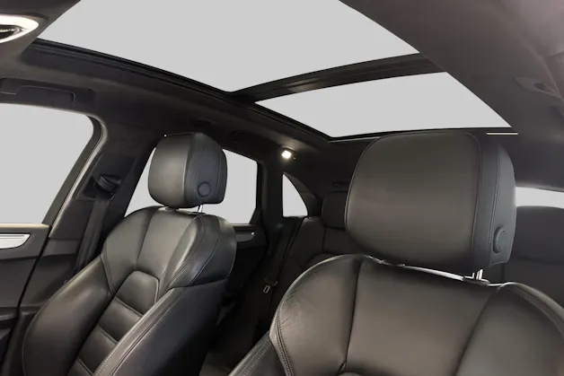 PORSCHE Macan Turbo PDK