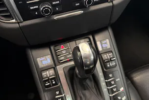 PORSCHE Macan Turbo PDK