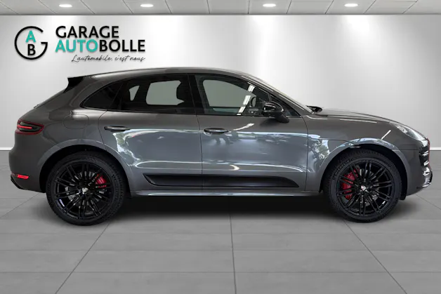 PORSCHE Macan Turbo PDK