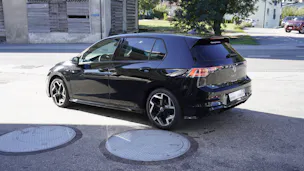 VW Golf 2.0 TSI R-Line DSG 4 Motion