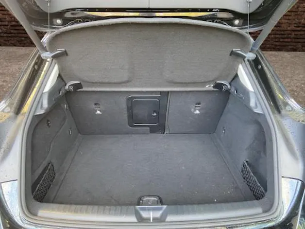 MERCEDES-BENZ GLA 200 Night Star