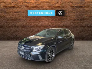MERCEDES-BENZ GLA 200 Night Star