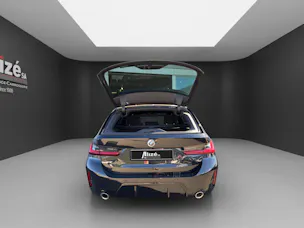 BMW 330e x DriveTouring Steptronic M Sport