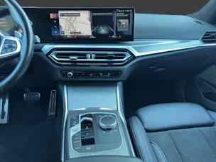 BMW 330e x DriveTouring Steptronic M Sport