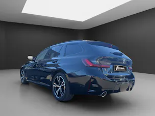 BMW 330e x DriveTouring Steptronic M Sport