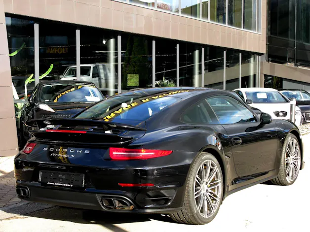 PORSCHE 911 Turbo S PDK