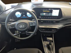 HYUNDAI Bayon 1.0 T-GDi Amplia Two Tone Safe tec