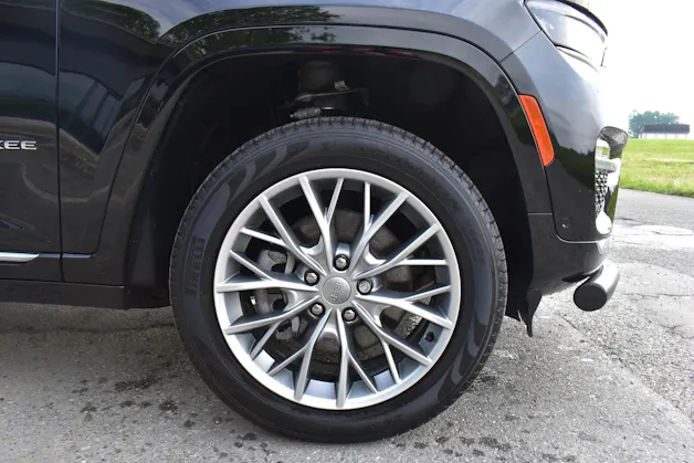 JEEP Grand Cherokee Summit 5.7 Hemi AWD
