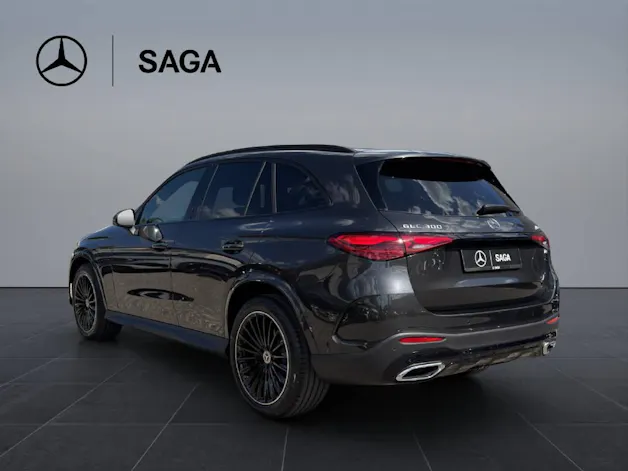 MERCEDES-BENZ GLC 300 AMG Line 4matic