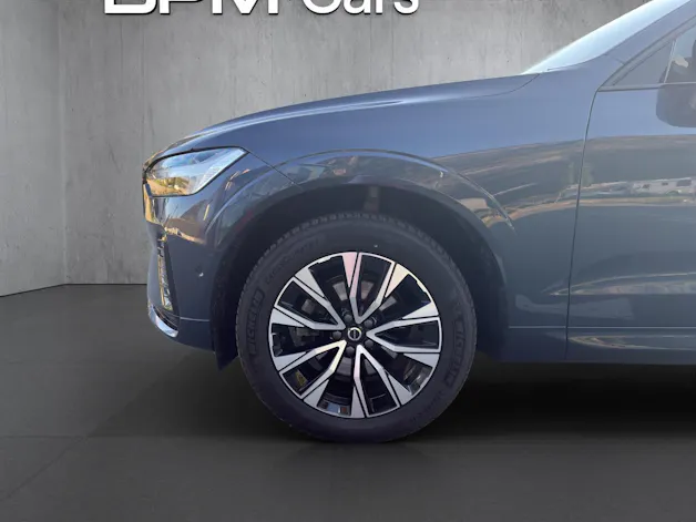 VOLVO XC60 B5 Benzin Mild Hybrid AWD Plus Dark Geartronic