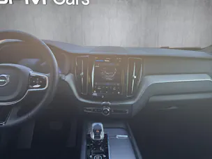 VOLVO XC60 B5 Benzin Mild Hybrid AWD Plus Dark Geartronic