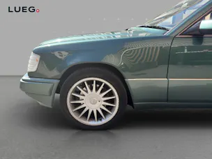 MERCEDES-BENZ E 220 Cabrio - 124er