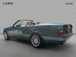 MERCEDES-BENZ E 220 Cabrio - 124er