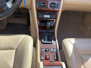 MERCEDES-BENZ E 220 Cabrio - 124er