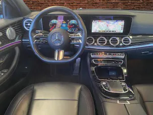 MERCEDES-BENZ E 220 d Swiss Star 4Matic