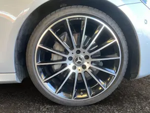 MERCEDES-BENZ E 220 d Swiss Star 4Matic