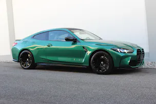 BMW M4 Coupé Competition M xDrive *ISLE OF MAN GRÜN METALLIC*