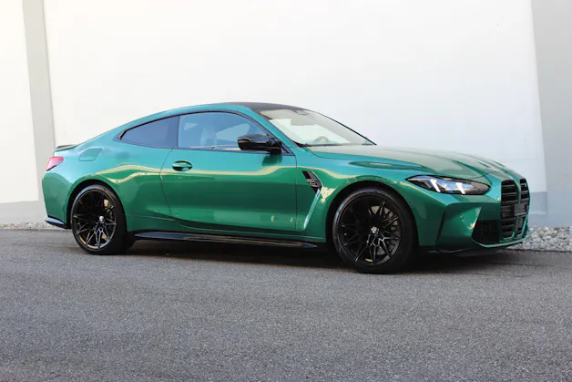BMW M4 Coupé Competition M xDrive *ISLE OF MAN GRÜN METALLIC*