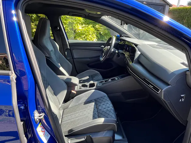 VW Golf 1.5 eTSI mHEV ACT R-Line DSG