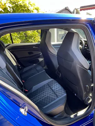 VW Golf 1.5 eTSI mHEV ACT R-Line DSG