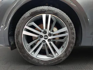 AUDI Q5 50 TFSI e PHEV Black Edition quattro S-tronic