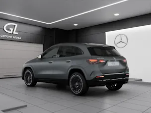 MERCEDES-BENZ GLA 200 Night Star 7G-DCT