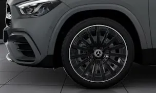 MERCEDES-BENZ GLA 200 Night Star 7G-DCT