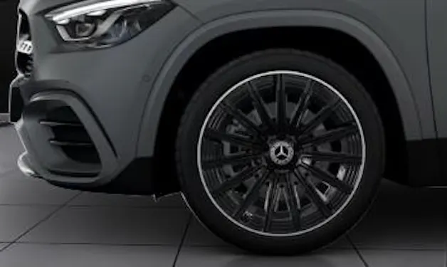 MERCEDES-BENZ GLA 200 Night Star 7G-DCT