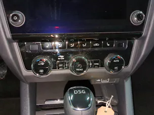 SKODA Octavia Combi 1.5 TSI Soleil DSG