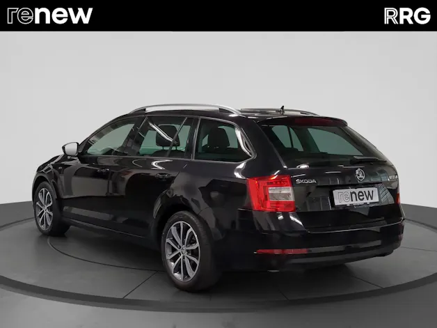 SKODA Octavia Combi 1.5 TSI Soleil DSG