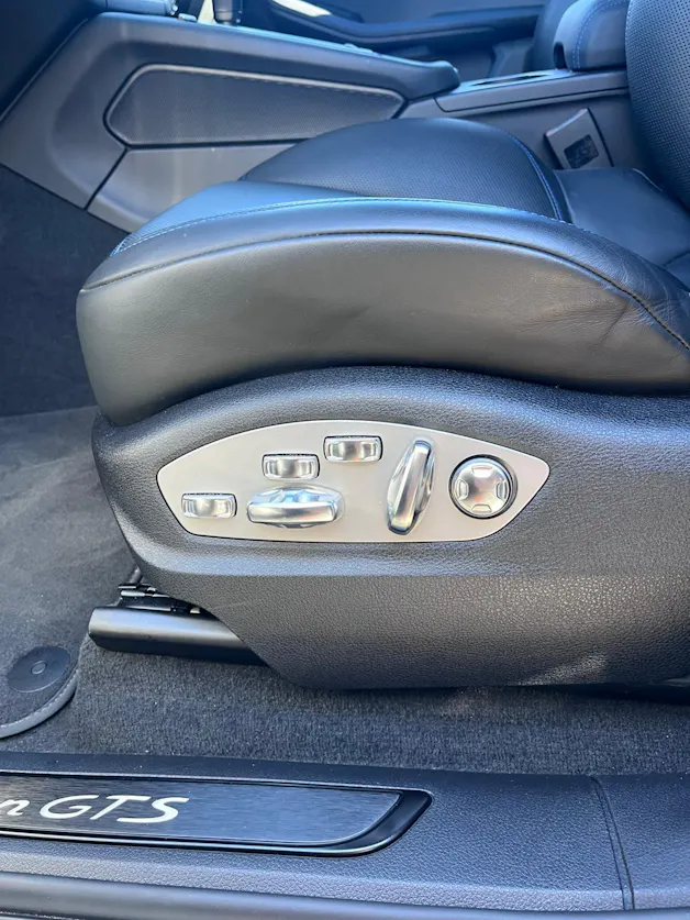 PORSCHE Macan GTS PDK
