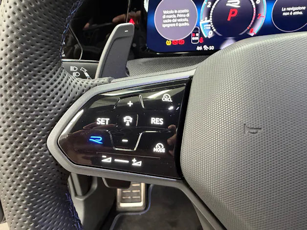 VW Golf 2.0 TSI R DSG 4 Motion
