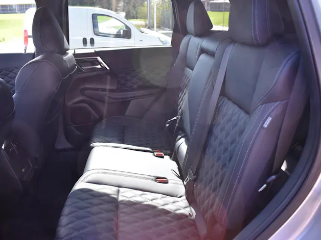 Mitsubishi OUTLANDER S-AWC