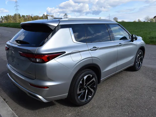 Mitsubishi OUTLANDER S-AWC