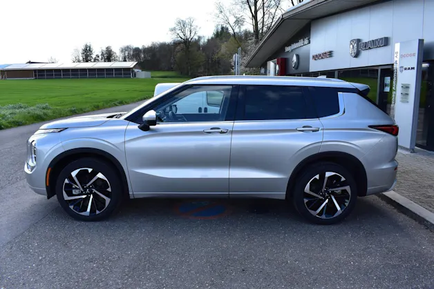 Mitsubishi OUTLANDER S-AWC