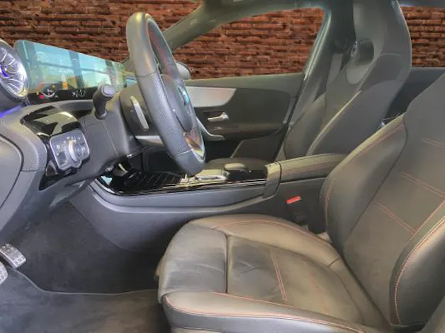 MERCEDES-BENZ A 180 Night Star AMG Line