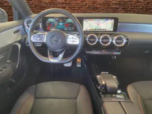 MERCEDES-BENZ A 180 Night Star AMG Line