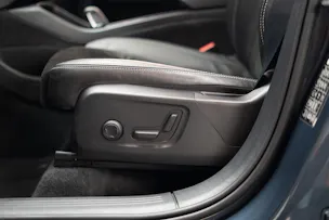 VOLVO XC40 1.5 T5 PiH R-Design / CH-Fahrzeug / Panorama / 360°Kamera /