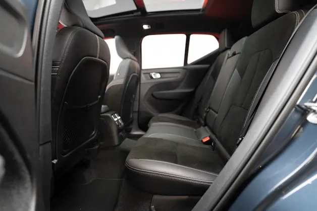 VOLVO XC40 1.5 T5 PiH R-Design / CH-Fahrzeug / Panorama / 360°Kamera /