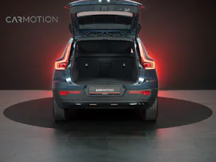 VOLVO XC40 1.5 T5 PiH R-Design / CH-Fahrzeug / Panorama / 360°Kamera /