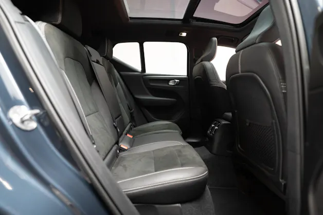 VOLVO XC40 1.5 T5 PiH R-Design / CH-Fahrzeug / Panorama / 360°Kamera /