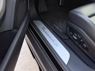 PORSCHE Taycan 4S Cross Turismo