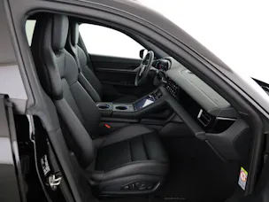 PORSCHE Taycan 4S Cross Turismo